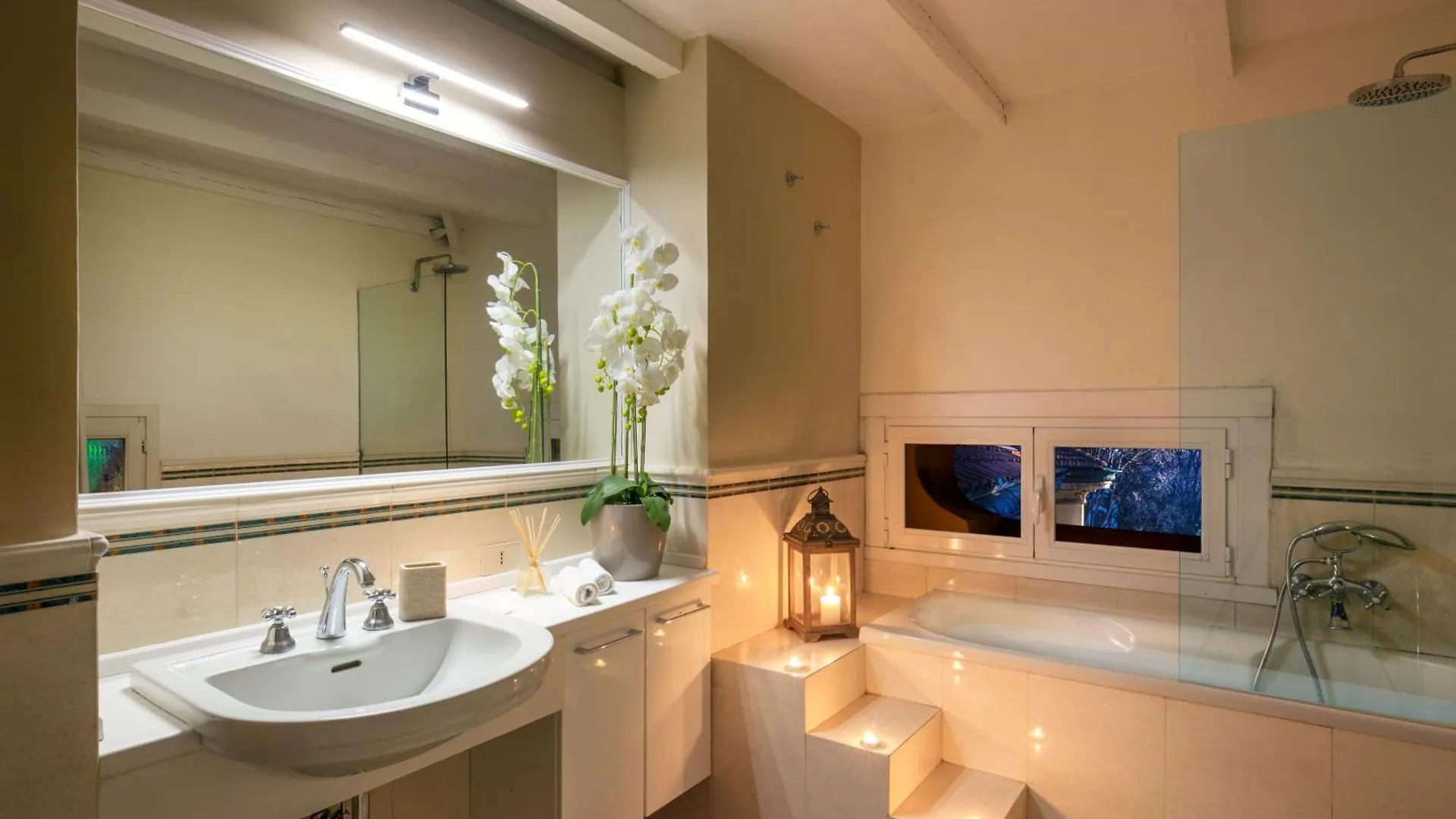 Zaha Apartment In Milán Italia